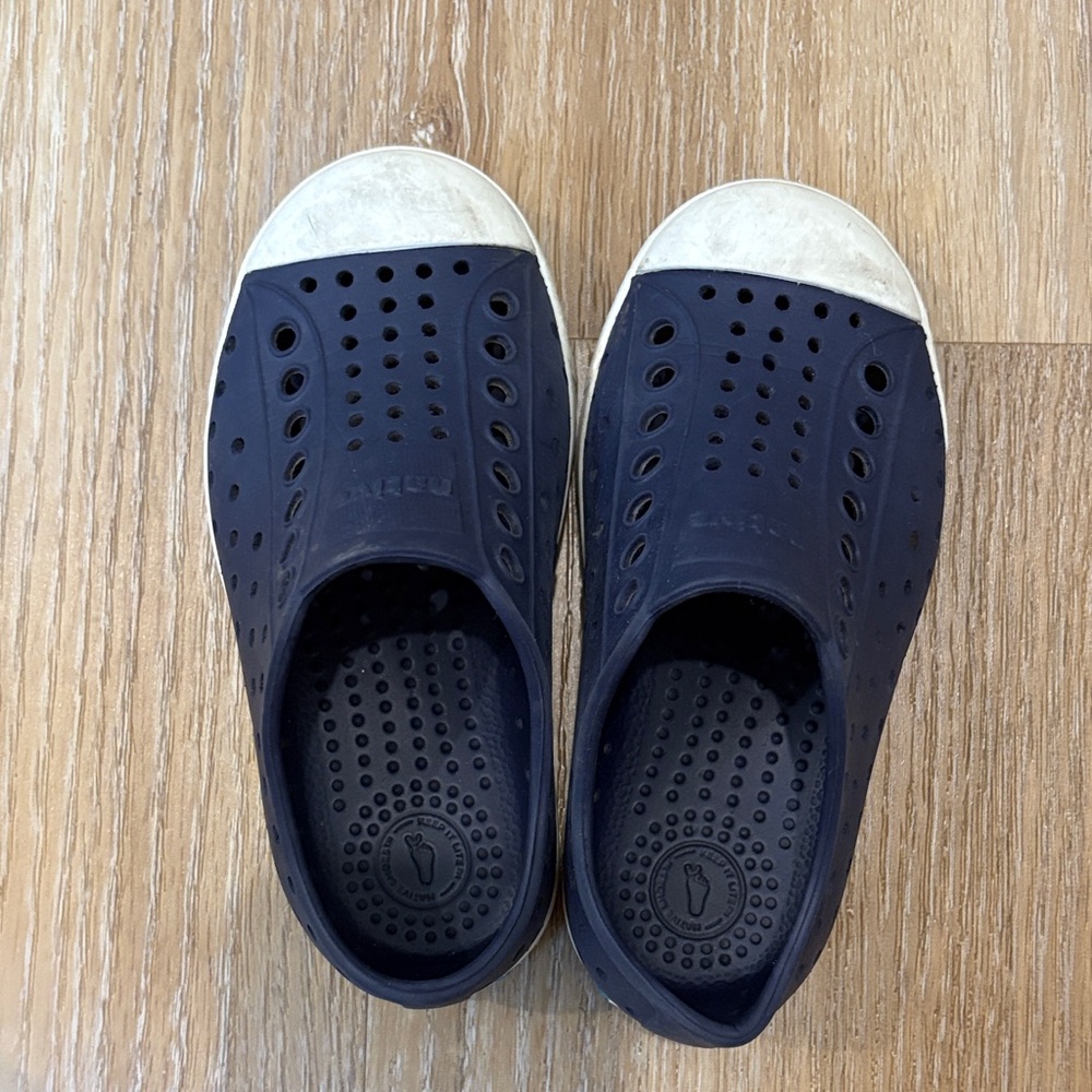 Native Kids Navy and White toddler shoe